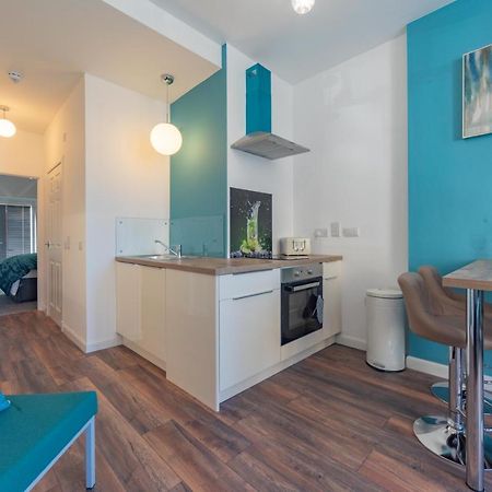 Mandela House Apartments Kirkcaldy Bagian luar foto